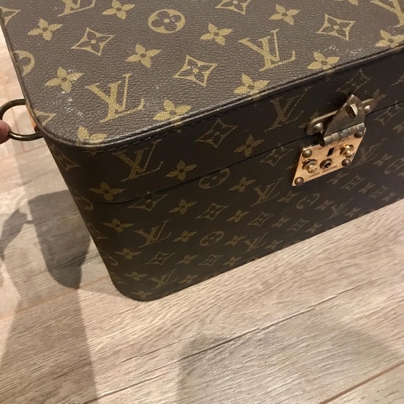 Louis Vuitton Vintage Train/Cosmetic Case/Luggage - Picture 11 of 11